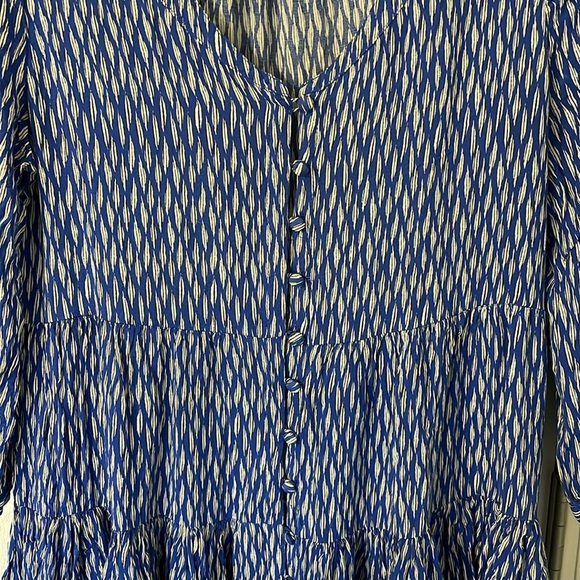 Maeve by Anthropologie Flowy Ruffled Blue/White Blouse With Buttons Size Small - Picture 5 of 8